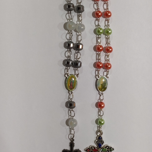 2 PIECES CAR MIRROR ROSARIES - Picture 2 of 4